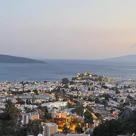 Daire Burcu Residence, Magnificent Sea View, Cozy, Free Otopark, Free Wifi Bodrum