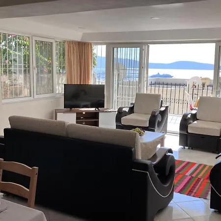 Burcu Residence, Magnificent Sea View, Cozy, Free Otopark, Free Wifi Daire *
