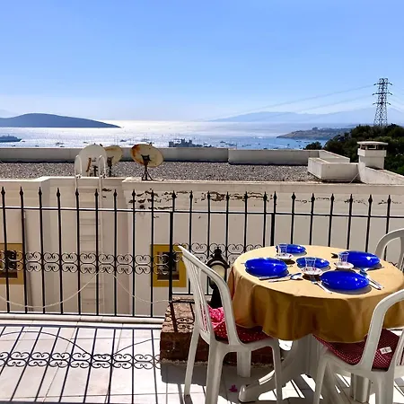 Daire Burcu Residence, Magnificent Sea View, Cozy, Free Otopark, Free Wifi Bodrum
